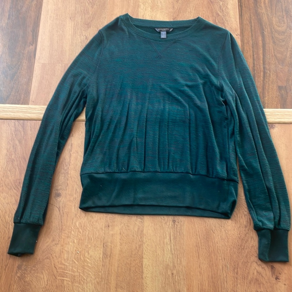 Green and black marled luxespun top